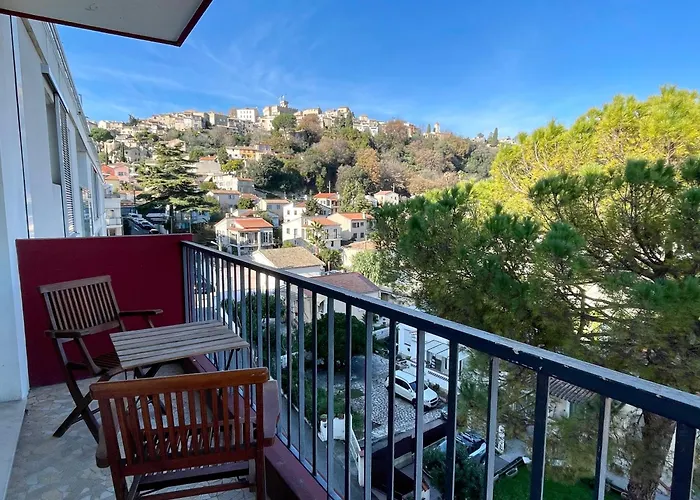 Bright Appartment With View